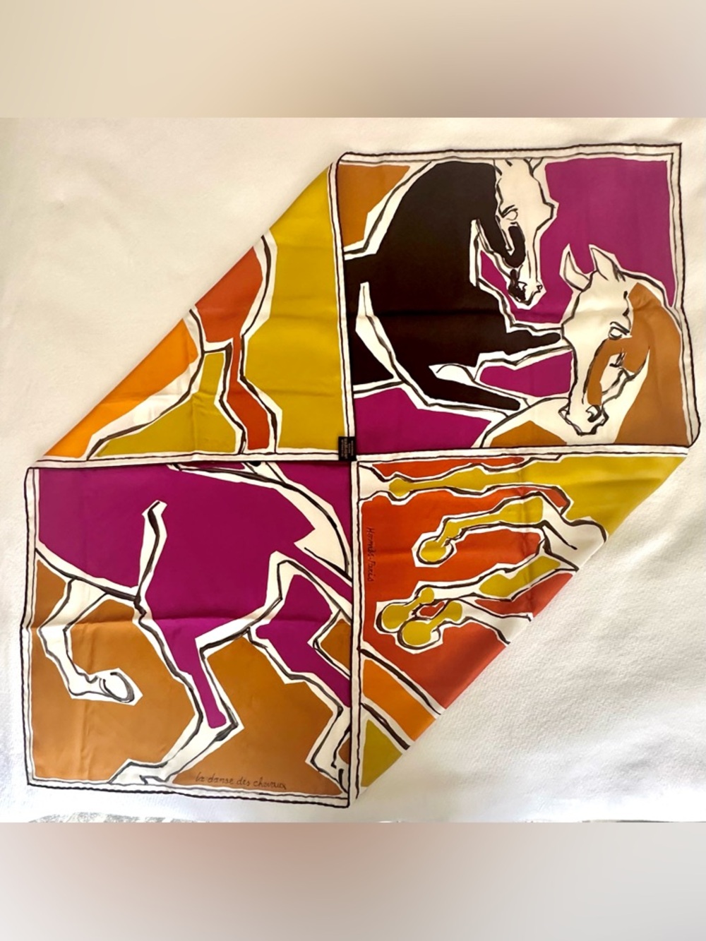 Hermes La Danse des Chevaux Double Face 90 cm Scarf - Like New - Picture 9 of 16